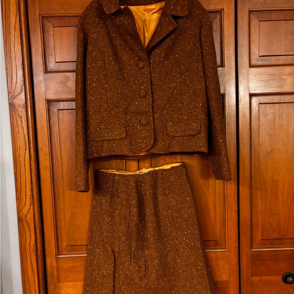 Vintage 1960s Elegant Brown Tweed Skirt Set handmade
